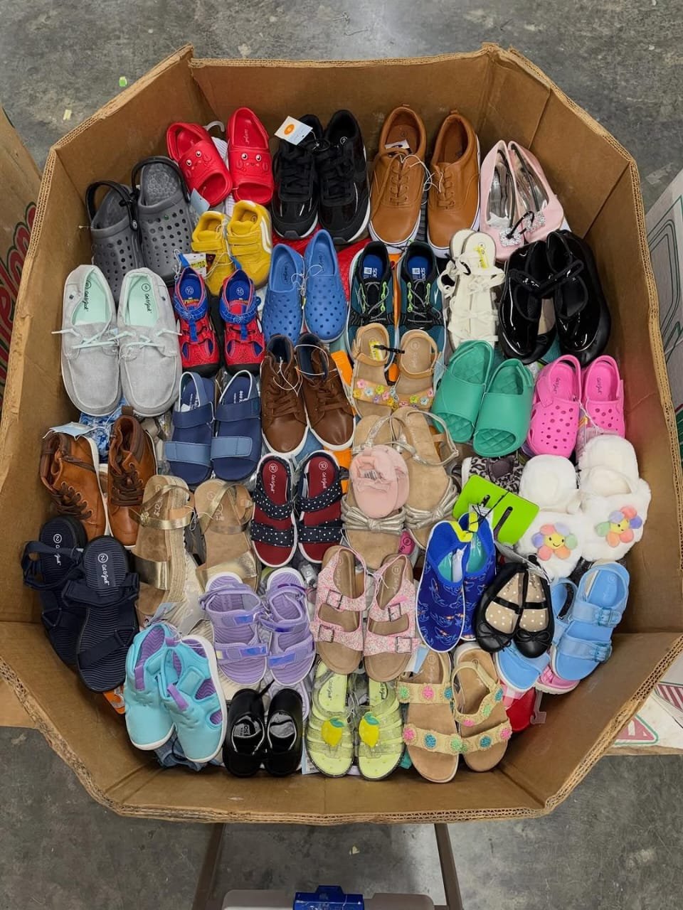 Target Kids Shoes (250 Pairs)