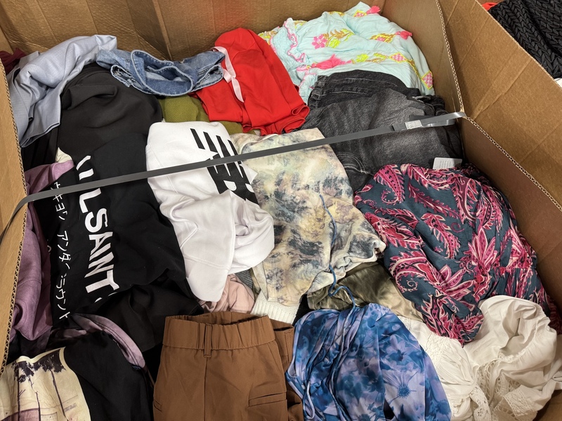 LUXURY Retailer APPAREL Pallet