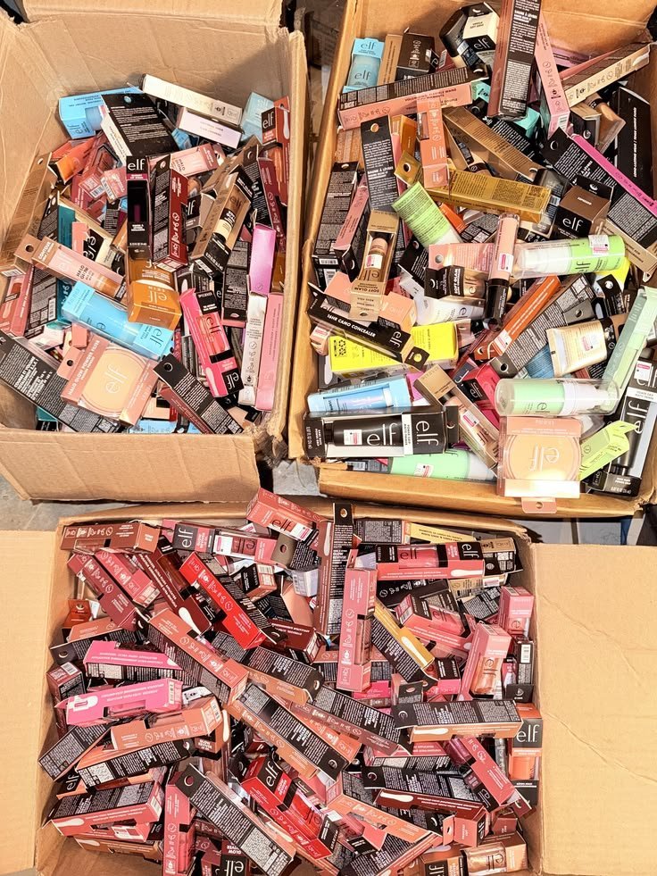 DRUGSTORE MAKEUP LIQUIDATION PALLET — MIXED BRANDS